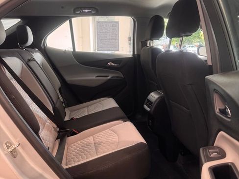 Used 2019 Chevrolet Equinox LS FWD image 13