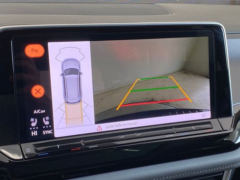 Used 2024 Volkswagen Atlas Peak Edition SEL image 26