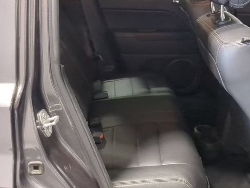 Used 2017 Jeep Patriot High Altitude FWD image 27