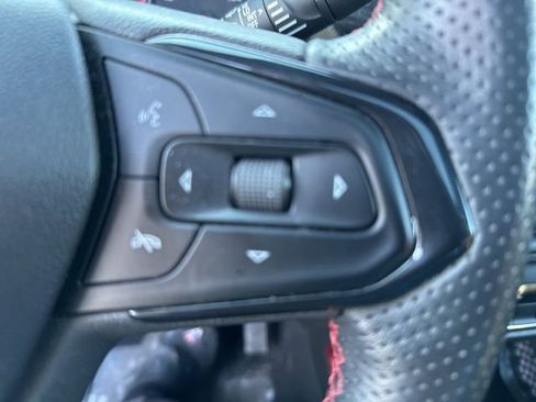 Used 2023 Chevrolet TrailBlazer RS w/ Sun and Liftgate Package image 17