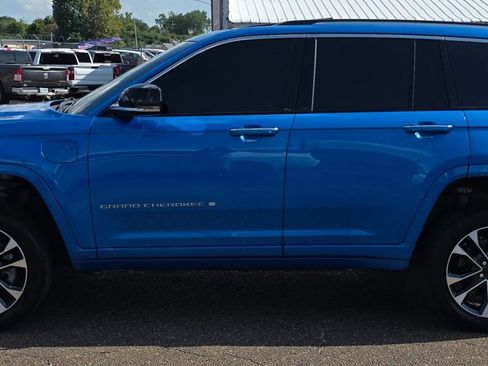 Used 2022 Jeep Grand Cherokee Overland AWD/4WD image 6