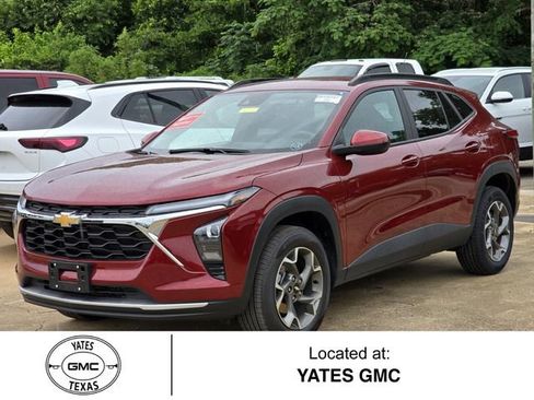 Used 2025 Chevrolet Trax LT FWD image 1