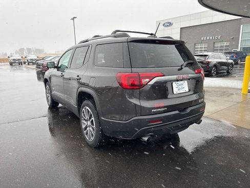 Used 2019 GMC Acadia SLT image 3