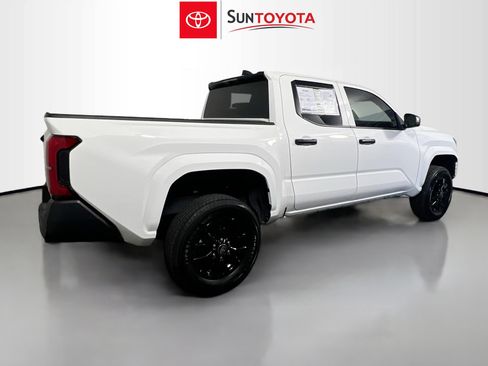 Used 2025 Toyota Tacoma SR AWD/4WD image 4