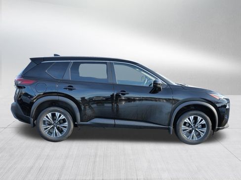 Used 2023 Nissan Rogue SV image 8