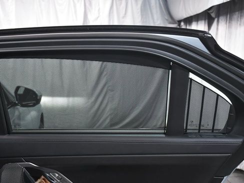 Used 2025 BMW 740i RWD image 24