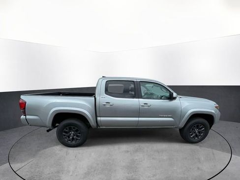 Used 2023 Toyota Tacoma SR5 w/ Technology Package AWD/4WD image 8