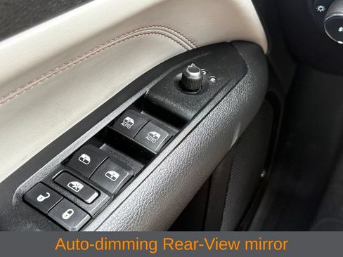 Used 2022 Jeep Compass Limited AWD/4WD image 10