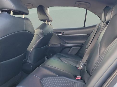 Used 2022 Toyota Camry SE w/ Convenience Package image 12