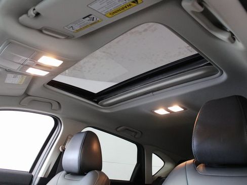 Used 2019 MAZDA CX-5 Touring image 21