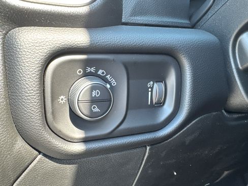 New 2026 RAM 3500 Big Horn AWD/4WD image 36