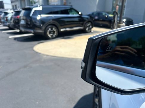 Certified 2024 Kia Sportage EX AWD/4WD image 9