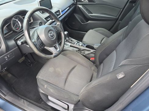 Used 2014 MAZDA MAZDA3 i Touring w/ Technology Package FWD image 17