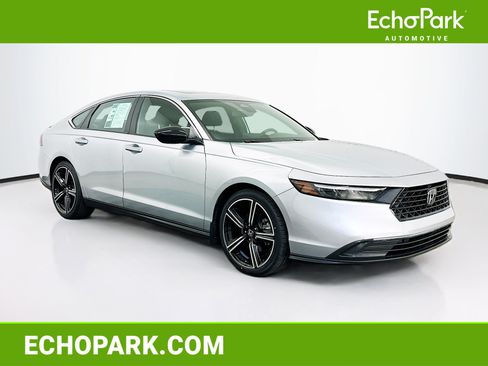 Used 2025 Honda Accord Sport image 1