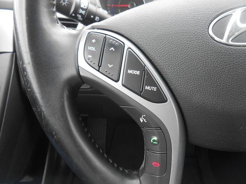 Used 2016 Hyundai Elantra Value Edition FWD image 16