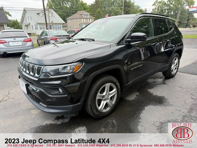 Used 2023 Jeep Compass Latitude AWD/4WD image 4