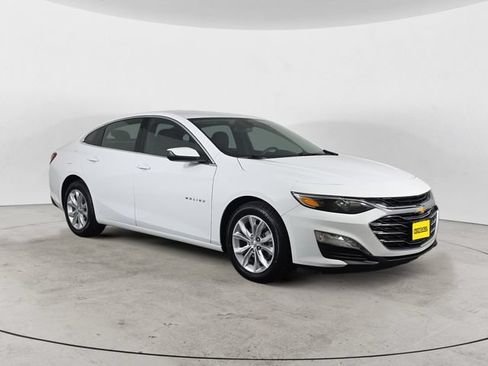 Used 2022 Chevrolet Malibu LT FWD image 3