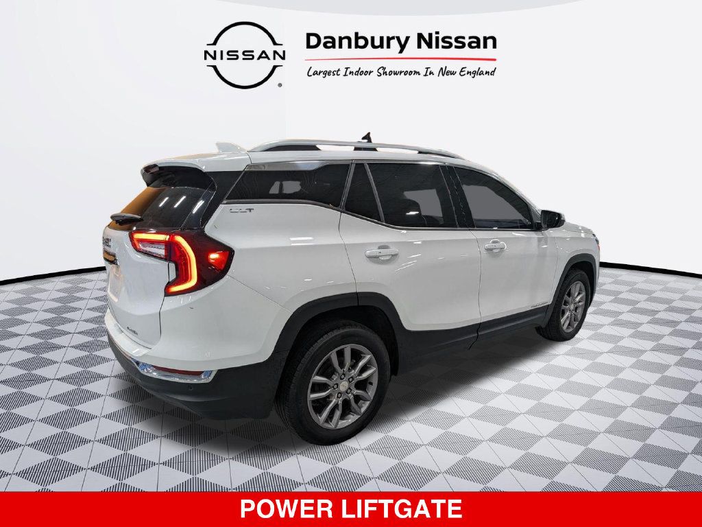 Used 2022 GMC Terrain SLT AWD/4WD image 3