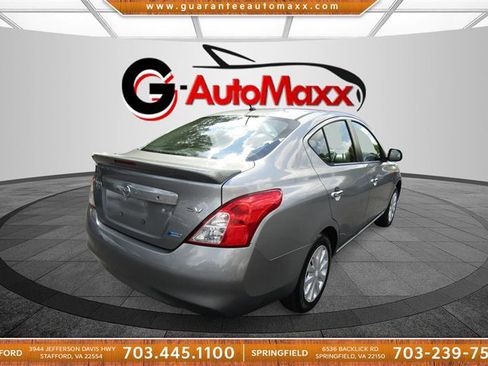 Used 2013 Nissan Versa SV w/ Convenience Pkg image 5