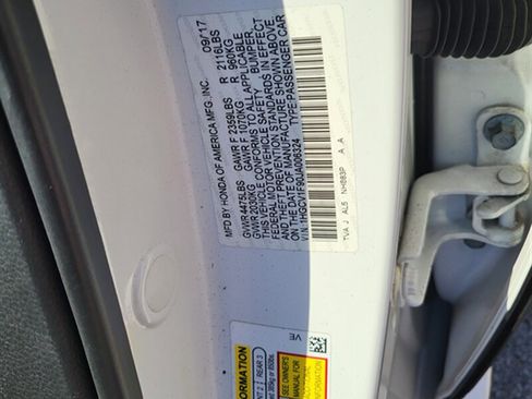 Used 2018 Honda Accord Touring image 32