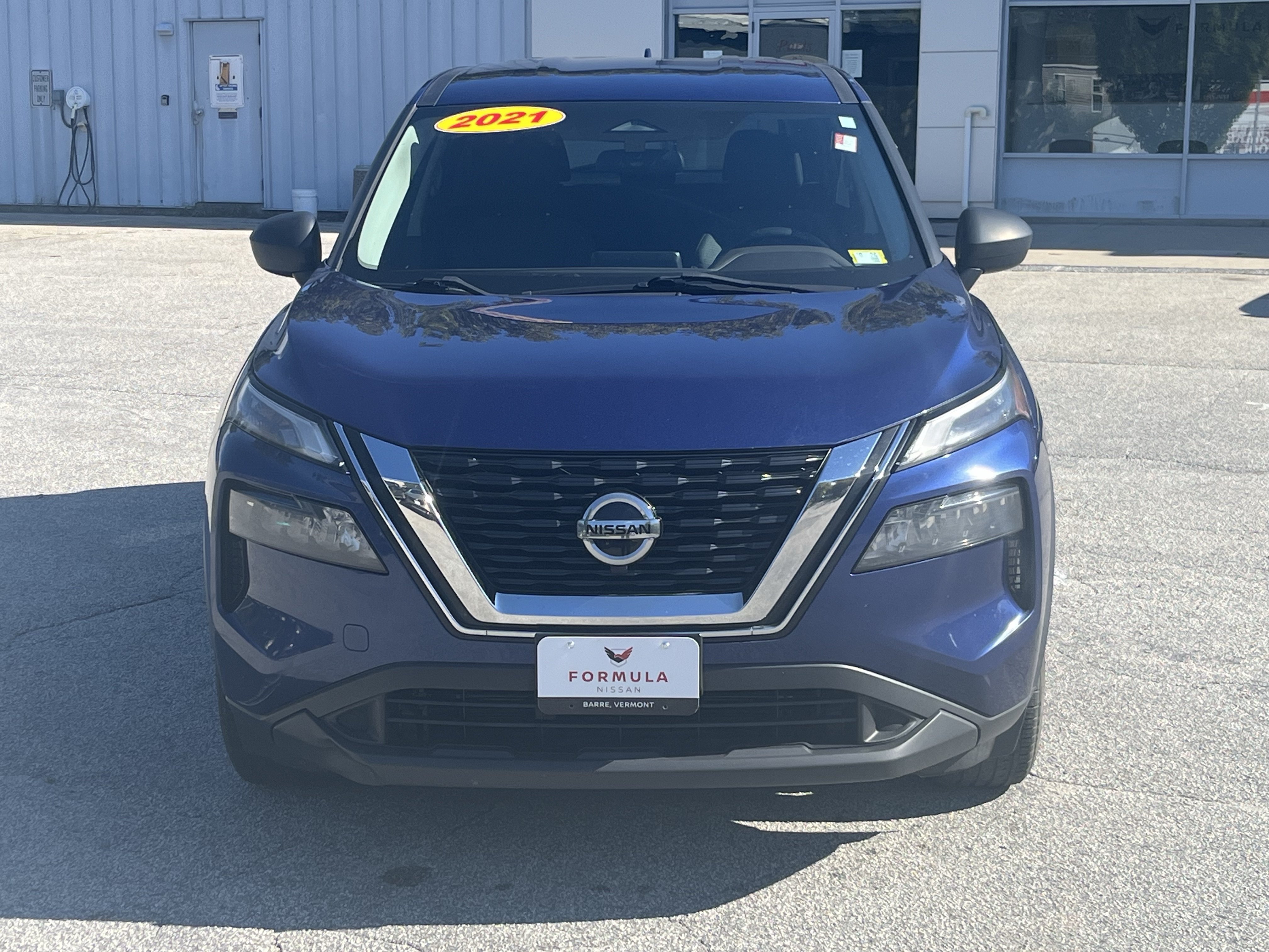 Used 2021 Nissan Rogue S AWD/4WD image 2