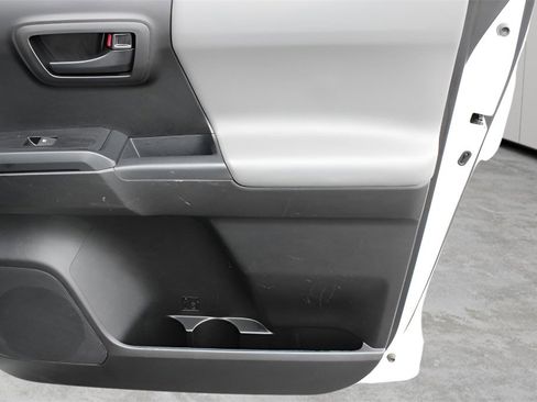 Certified 2021 Toyota Tacoma SR image 23