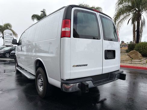 Used 2024 Chevrolet Express 2500 w/ Driver Convenience Package image 5
