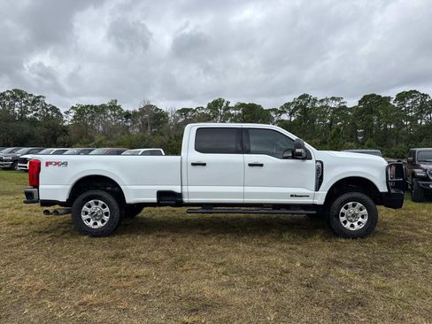 Used 2023 Ford F350 XLT w/ FX4 Off-Road Package image 2