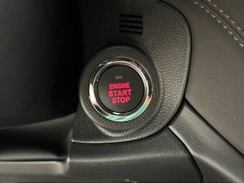 Certified 2025 Subaru Outback Limited image 11