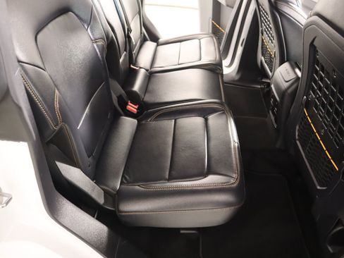 Used 2023 Ford Bronco Badlands image 15