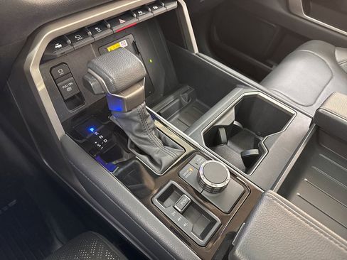 Used 2022 Toyota Tundra Limited image 28