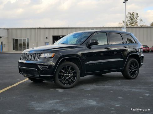 Used 2020 Jeep Grand Cherokee Altitude image 8