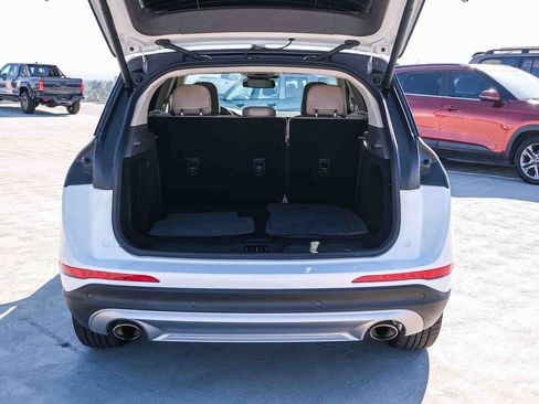 Used 2021 Lincoln Corsair FWD w/ Premium Package image 28