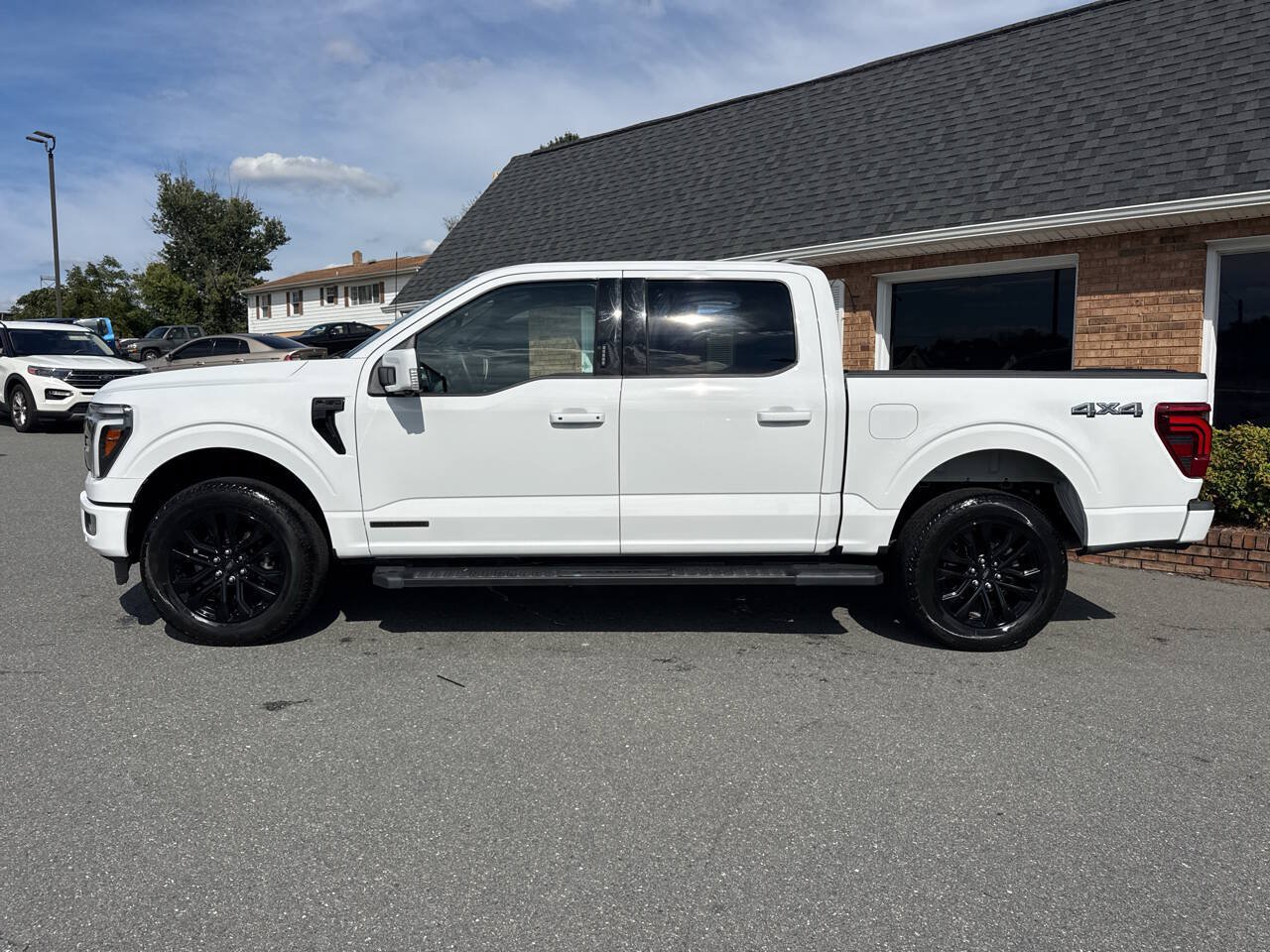Used 2024 Ford F150 Lariat w/ Equipment Group 502A High AWD/4WD image 14