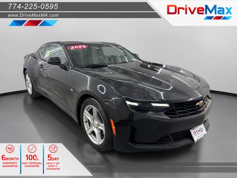 Used 2023 Chevrolet Camaro LT image 1