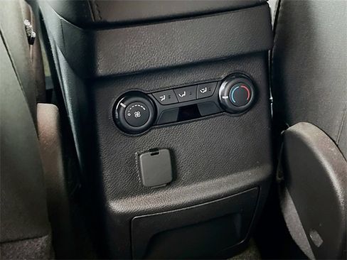 Used 2014 Ford Explorer XLT image 30