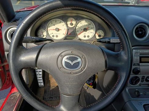 Used 2004 MAZDA MX-5 Miata MAZDASPEED w/ Grand Touring Pkg RWD image 10