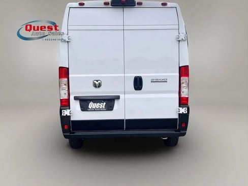 Used 2023 RAM ProMaster 2500 FWD image 4