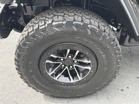 New 2026 Jeep Wrangler Unlimited Rubicon w/ Xtreme 35 Tire Package AWD/4WD image 13