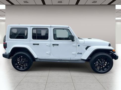Certified 2025 Jeep Wrangler Unlimited Sahara AWD/4WD image 2