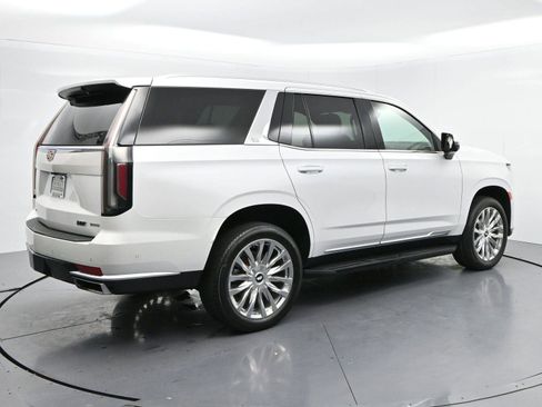 Used 2023 Cadillac Escalade Premium Luxury AWD/4WD image 7
