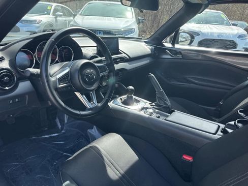 Used 2021 MAZDA MX-5 Miata Club image 13