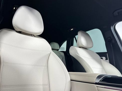 Certified 2025 Mercedes-Benz GLC 300 4MATIC image 22