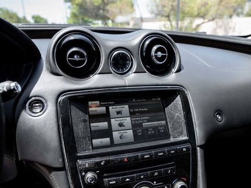Used 2015 Jaguar XJ L Portfolio RWD image 14