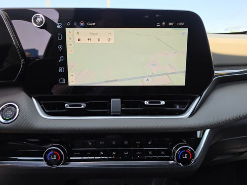 New 2027 Chevrolet Equinox LT w/ Convenience Package II FWD image 26