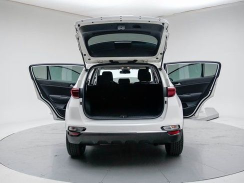 Used 2022 Kia Sportage LX image 20