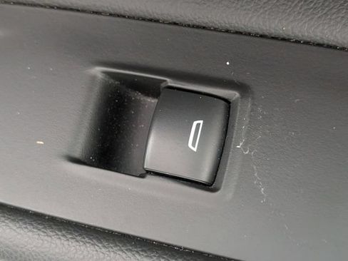 Used 2022 GMC Terrain SLT w/ Elevation Edition FWD image 34