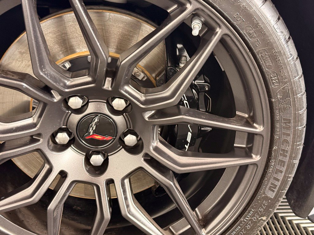 Used 2024 Chevrolet Corvette Z06 RWD image 18
