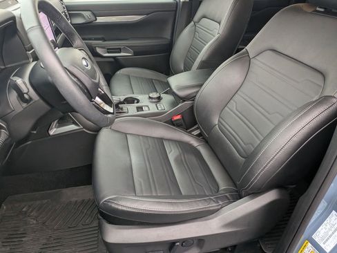 Used 2024 Ford Ranger Lariat w/ FX4 Off-Road Package image 16