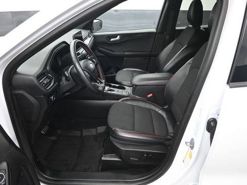 Used 2023 Ford Escape ST-Line Select AWD/4WD image 9
